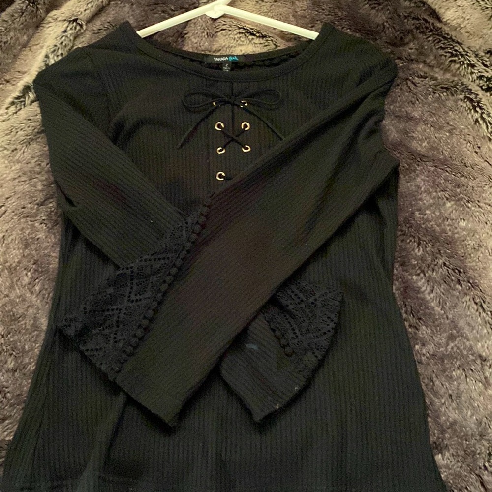 Black trendy aesthetic long sleeve tee with sleeve details